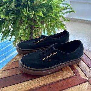 Vans Men's Black Canvas Sneakers. 7.5